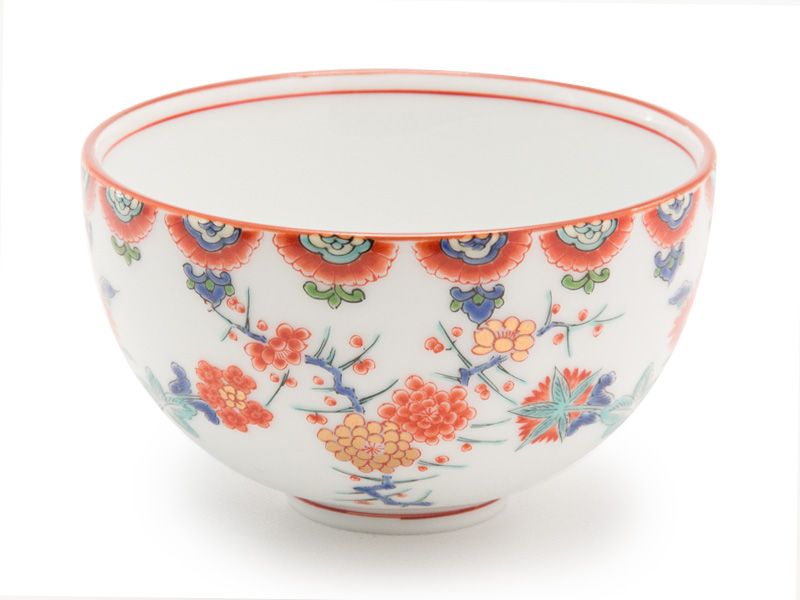 Arita-yaki tea cup, plum trees and chrysanthemum, Kisen kiln, 160ml Arita-yaki tea cup, plum trees and chrysanthemum, Kisen kiln, 160ml