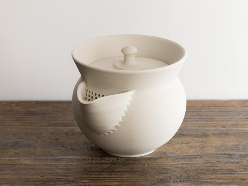Tokoname-yaki hôhin teapot by Maekawa Junzô 130ml Tokoname-yaki hôhin teapot by Maekawa Junzô 130ml