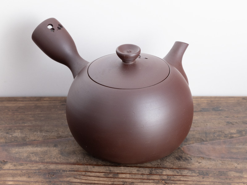 Banko-yaki kyûsu teapot by Jitsuzan 240 ml Banko-yaki kyûsu teapot by Jitsuzan 240 ml