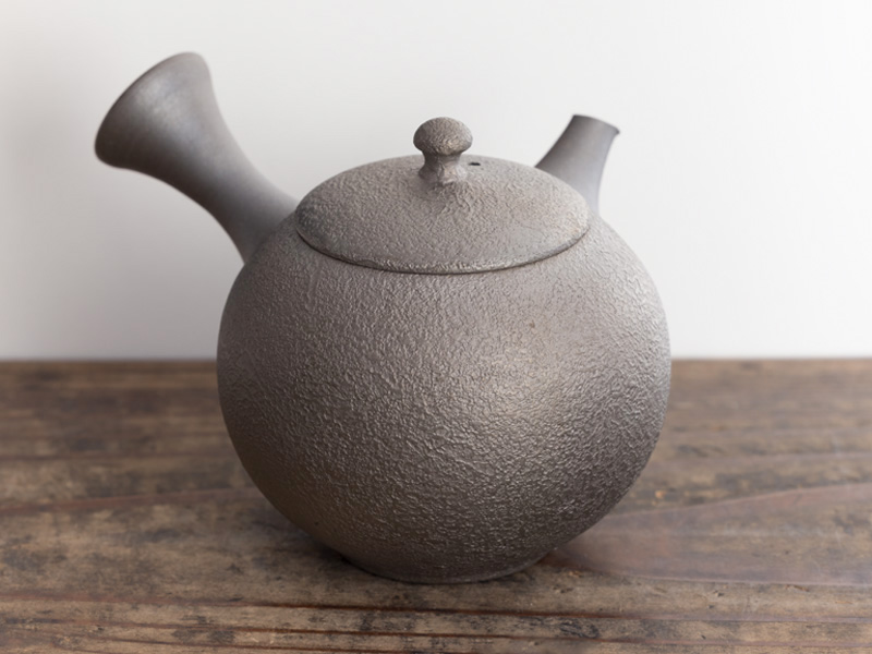 Tokoname-yaki kyûsu teapot by Chiba Mitsuhiro 180 ml Tokoname-yaki kyûsu teapot by Chiba Mitsuhiro 180 ml