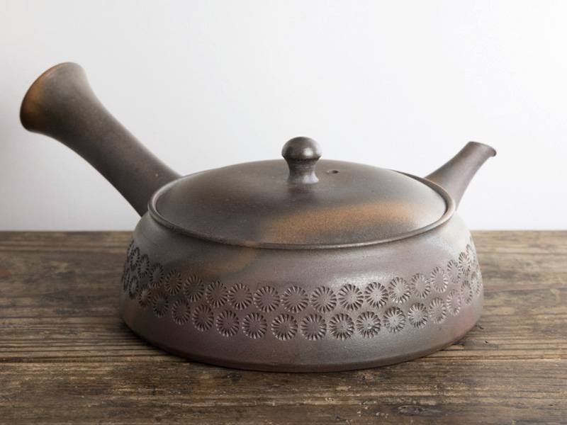 Tokoname-yaki kyusu teapot by Teruyuki Isobe 290ml Tokoname-yaki kyusu teapot by Teruyuki Isobe 290ml