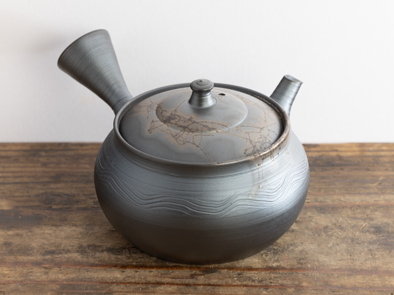 Kyûsu teapot from Tokoname "mogake" by Yamada Yûtarô, 180 ml Kyûsu teapot from Tokoname "mogake" by Yamada Yûtarô, 180 ml