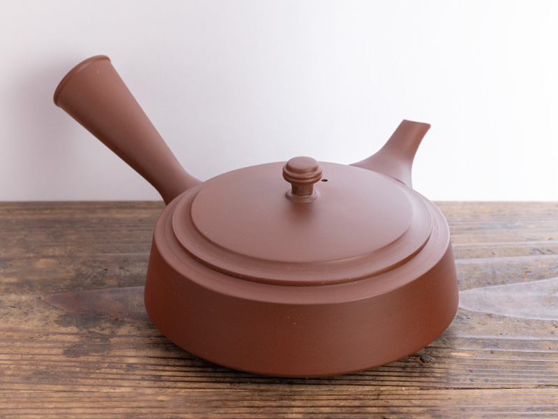 Tokoname-yaki teapot, Takasuke workshop 300 ml Tokoname-yaki teapot, Takasuke workshop 300 ml