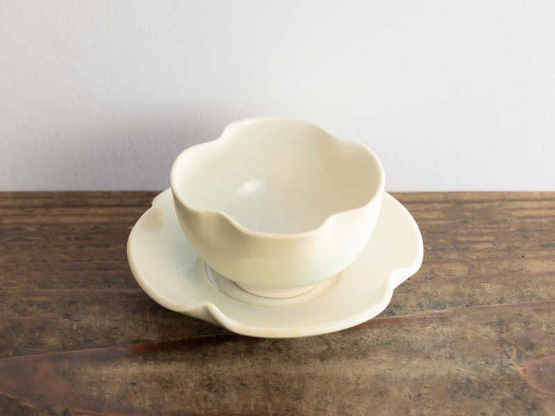Tea cup from Tokoname by Miyoshi Shiori 50 ml Tea cup from Tokoname by Miyoshi Shiori 50 ml