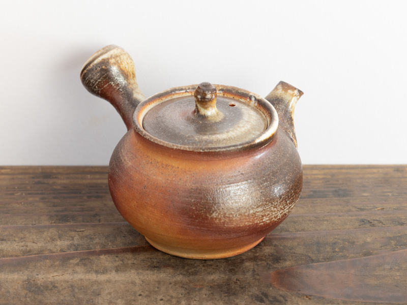 Shigaraki-yaki kyûsu teapot "yôhen" by Ônishi Satoki, 90 ml Shigaraki-yaki kyûsu teapot "yôhen" by Ônishi Satoki, 90 ml