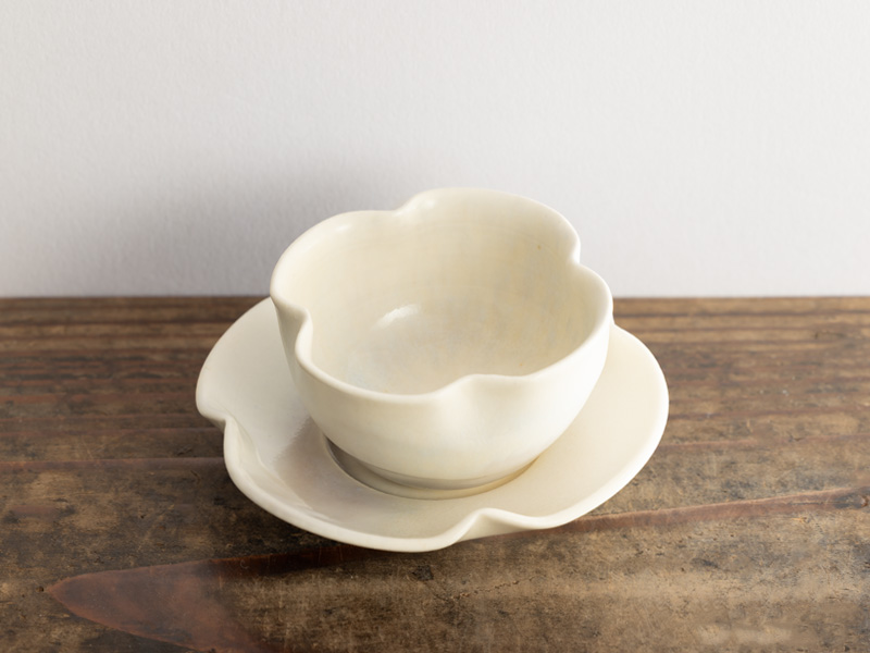 Tea cup from Tokoname by Miyoshi Shiori 50 ml Tea cup from Tokoname by Miyoshi Shiori 50 ml