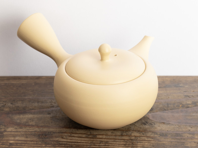 Beige Tokoname-yaki "kyûsu" teapot, 240 ml Beige Tokoname-yaki "kyûsu" teapot, 240 ml