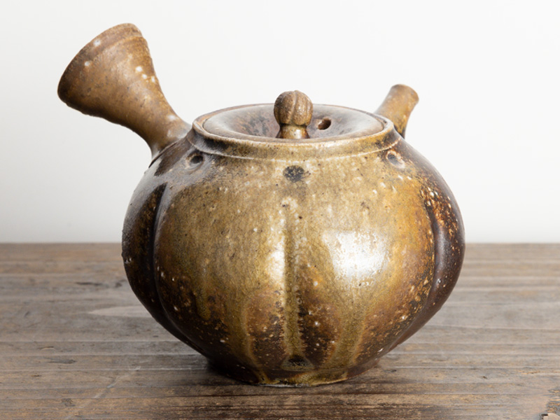 “Yôhen” kyûsu teapot by Shiraiwa Taisuke, 220 ml “Yôhen” kyûsu teapot by Shiraiwa Taisuke, 220 ml