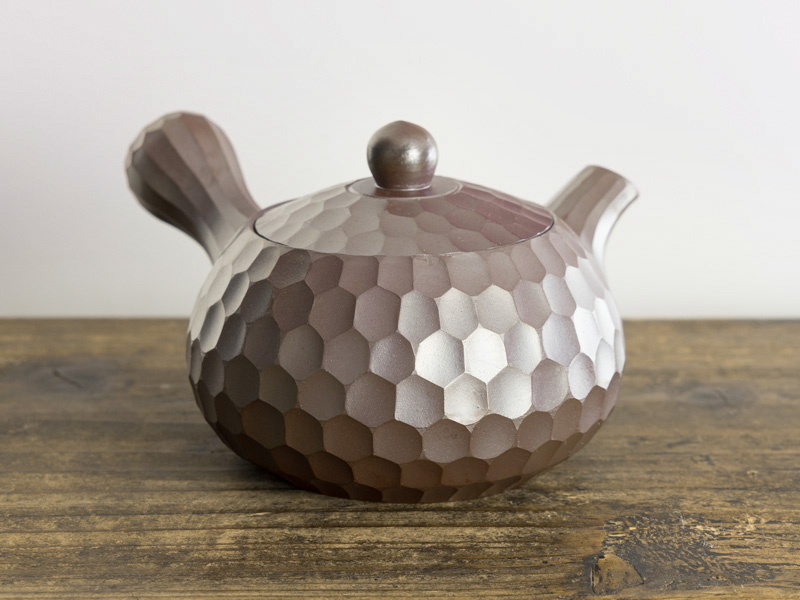 Banko-yaki kyusu teapot "daimond cut" by Iroku 120 ml Banko-yaki kyusu teapot "daimond cut" by Iroku 120 ml