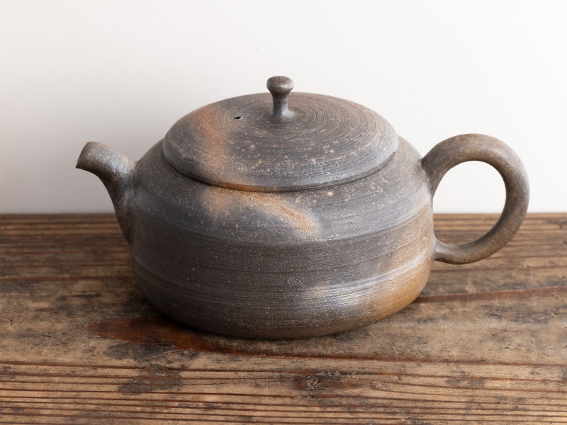 Bizen-yaki teapot, "aobizen" by Kobashi Masaaki, 190 ml Bizen-yaki teapot, "aobizen" by Kobashi Masaaki, 190 ml