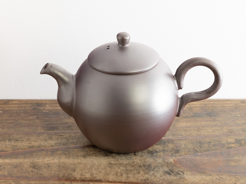 Banko-yaki teapot by Bigetsu 130 ml Banko-yaki teapot by Bigetsu 130 ml